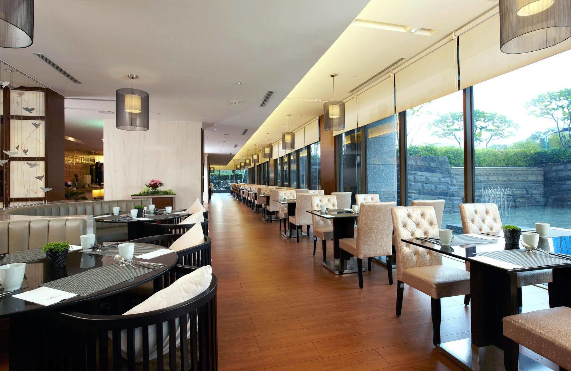 Evergreen Resort Hotel - Jiaosi Ťiao-si Exteriér fotografie The interior of the restaurant